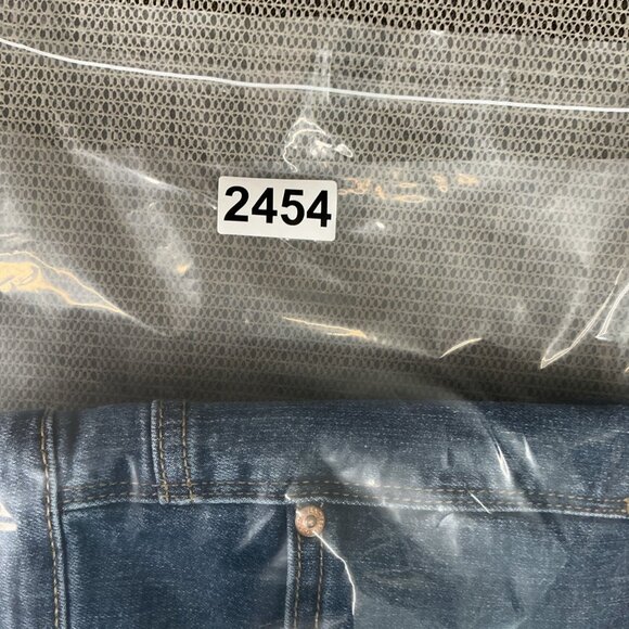 Gloria Vanderbilt Amanda Womens Size 18W Blue Mid-Rise Classic Fit Denim Jeans - Picture 8 of 11